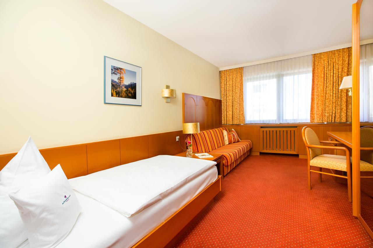 Akzent Hotel Restaurant Altdorfer Hof Вайнгартен Экстерьер фото